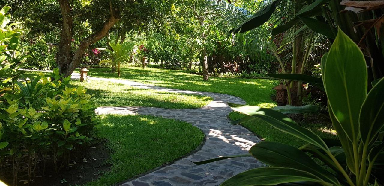Mango Tree Inn Pemuteran  Luaran gambar